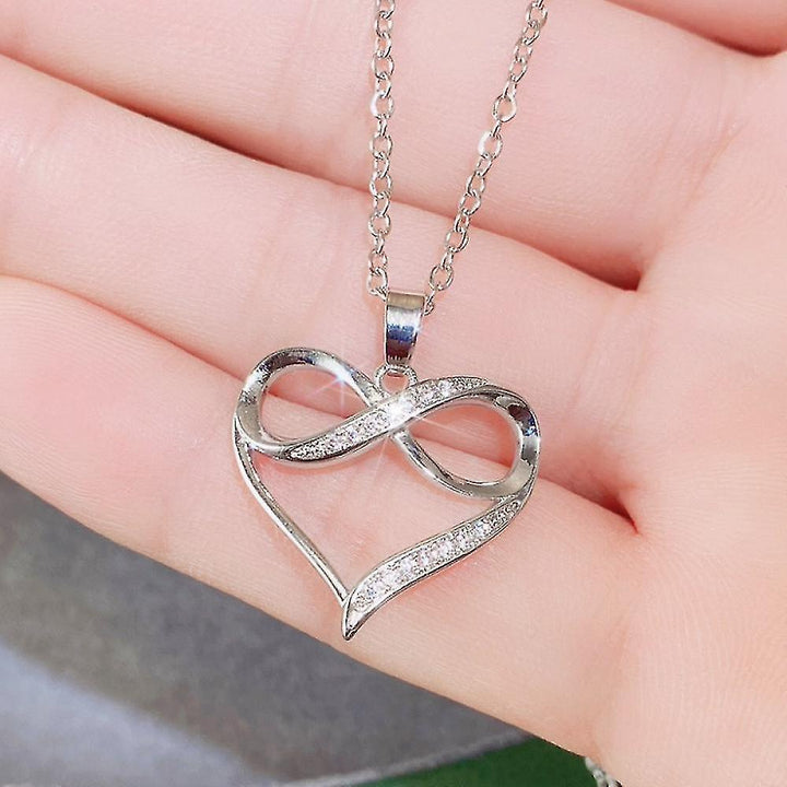 COLLANA "CUORE INFINITO" ALLA DONNA DELLA MIA VITA.